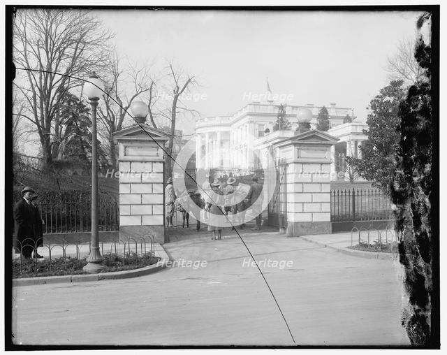 White House gate, between 1910 and 1920. Creator: Harris & Ewing.