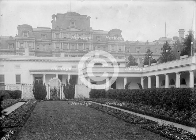 White House, Southwest garden, which replaced the West Colonial garden, 1914. Creator: Harris & Ewing.