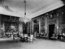 White House state dining room, north and east sides, Washington, D.C., 1906. Creator: Frances Benjamin Johnston