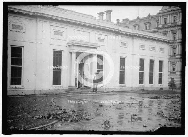 White House - storm damage, between 1913 and 1918. Creator: Harris & Ewing.