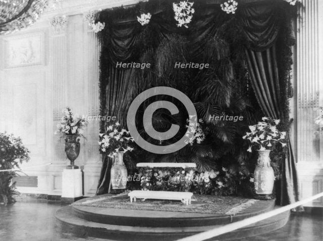 White House wedding decorations Flowers, 1906. Creator: Frances Benjamin Johnston.