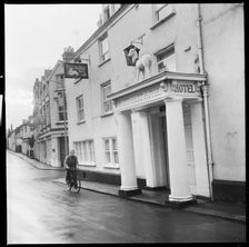 White Hart Hotel, The Square, Moretonhampstead, Devon, 1967. Creator: Eileen Deste