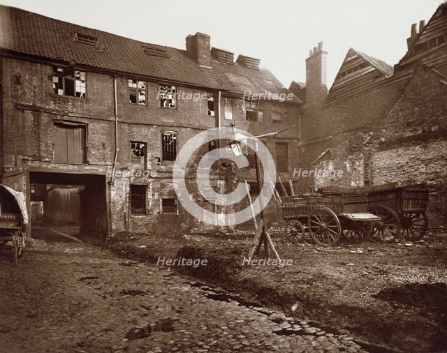 White Hart Inn Yard, Southwark, c1881. Creator: Henry Dixon & Son.