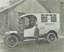 White London County Council ambulance (number 11), 1920