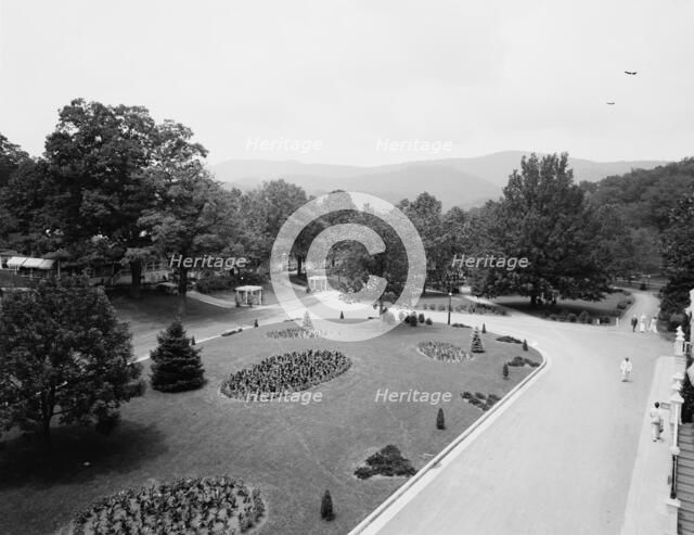 White Sulphur Springs, W. Va., the south lawn, c.between 1910 and 1920. Creator: Unknown.