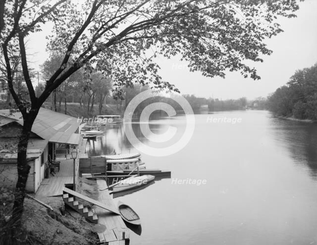 White River at Broad Ripples, Indianapolis, Ind., c1907. Creator: Unknown.