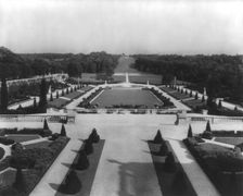 "Whitemarsh Hall," Edward Townsend Stotesbury house, Wyndmoor, Pennsylvania, 1922 or 1923. Creator: Frances Benjamin Johnston