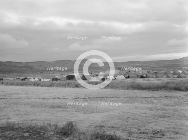 Wide view of the first mobile camp unit (FSA), situated in the Klamath Basin, Oregon, 1939. Creator: Dorothea Lange.