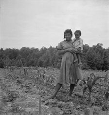 Wife and child of young sharecropper..., Hillside Farm, Person County, North Carolina, 1939. Creator: Dorothea Lange
