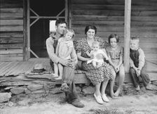 Wife and children of tobacco sharecropper on front..., Person County, North Carolina, 1939 Creator: Dorothea Lange