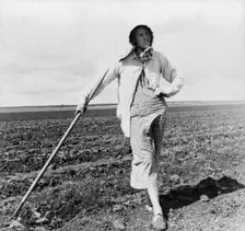 Wife of Texas tenant farmer, 1937. Creator: Dorothea Lange