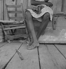 Wife of Mississippi sharecropper, 1937. Creator: Dorothea Lange