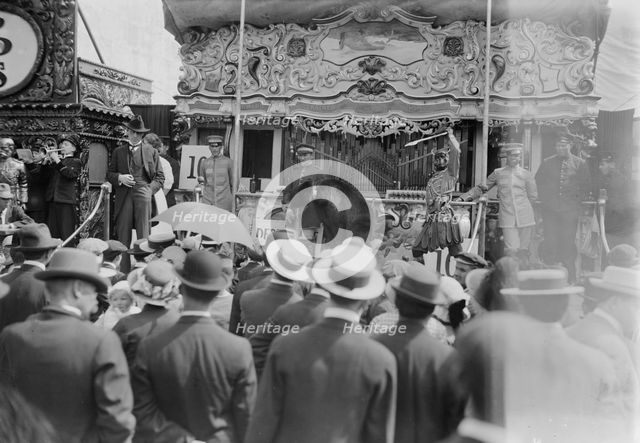 Wild Animal Show - Coney Island, between c1910 and c1915. Creator: Bain News Service.