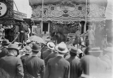 Wild Animal Show - Coney Island, between c1910 and c1915. Creator: Bain News Service