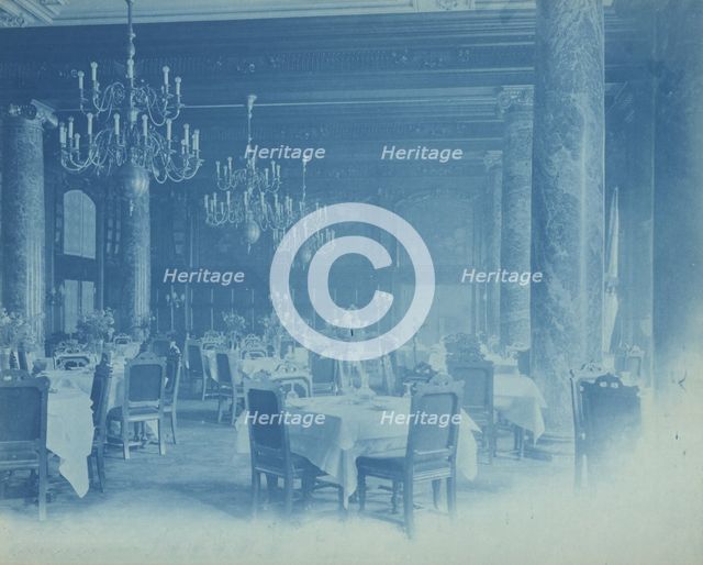 Willard Hotel - dining room, between 1901 and 1910. Creator: Frances Benjamin Johnston.