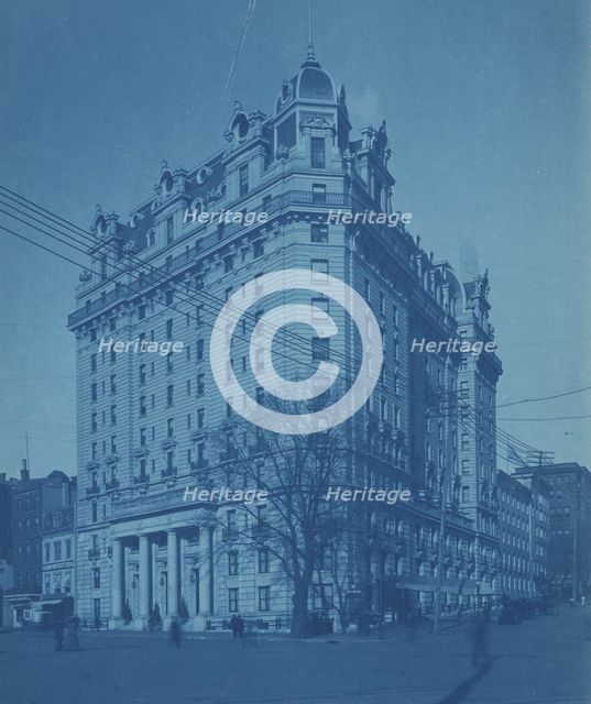 Willard Hotel - exterior view, between 1901 and 1910. Creator: Frances Benjamin Johnston.