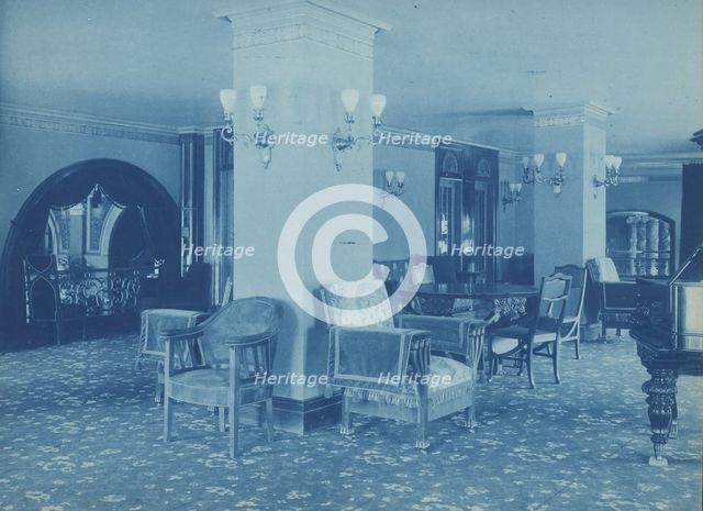 Willard Hotel lounge, between1901 and 1910. Creator: Frances Benjamin Johnston.