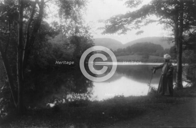 William Brewster estate, Mount Carmel, Connecticut, between 1908 and 1927. Creator: Frances Benjamin Johnston.