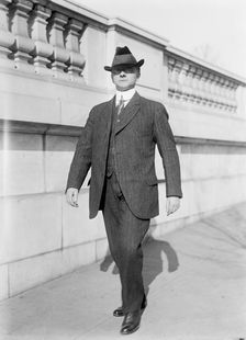 William Henry Hinebaugh, Rep. from Illinois, 1913. Creator: Harris & Ewing