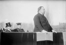 William Howard Taft, Soldiers And Sailors Monument, 1910. Creator: Harris & Ewing