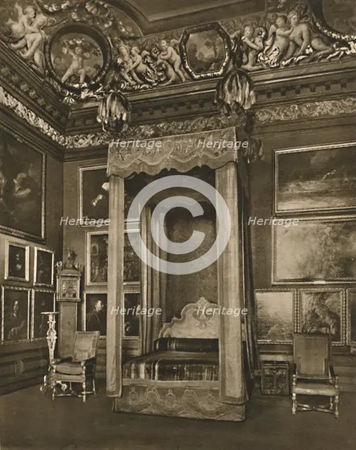 'William III's State Bedstead in the Great Bedchamber',  1927. Artists: Edward F Strange, Unknown.