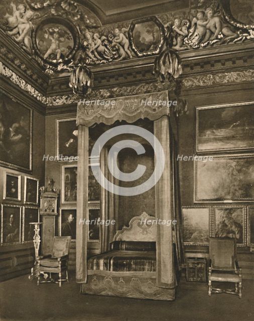 'William III's State Bedstead in the Great Bedchamber',  1927. Artists: Edward F Strange, Unknown.