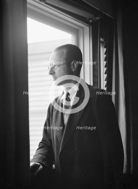 William Muschenheim, portrait photograph, between 1911 and 1942. Creator: Arnold Genthe.