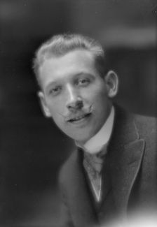 Williamson, J.M., Mr., portrait photograph, 1915 Oct. 25. Creator: Arnold Genthe