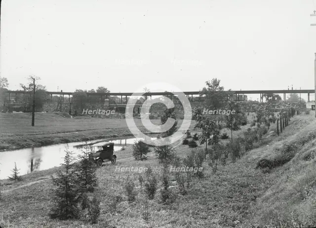 Willliamsbridge to Gun Hill Road, Bronx, New York, c1920. Creator: Frances Benjamin Johnston.