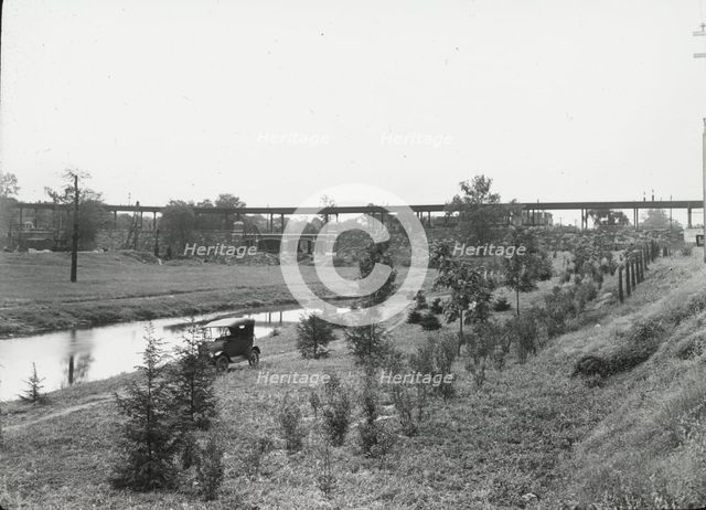 Willliamsbridge to Gun Hill Road, Bronx, New York, c1920. Creator: Frances Benjamin Johnston.