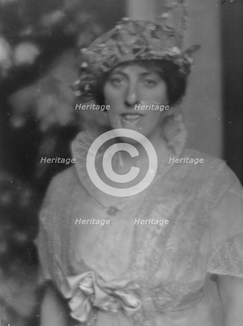 Wilson, Margaret, portrait photograph, 1913. Creator: Arnold Genthe.