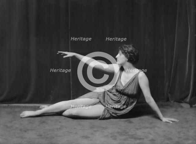 Wilson, Miss, not before 1916. Creator: Arnold Genthe.