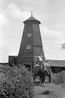 Windmill, Crowfield, Suffolk, 1939. Artist: HES Simmons