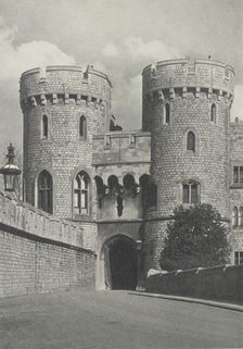 Windsor Castle. From the album: Photograph album - England, 1920s. Creator: Harry Moult