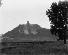 Winona, Sugar Loaf Rocks, near view, c1898. Creator: Unknown