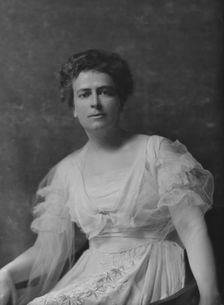 Wise, Henry A., Mrs., portrait photograph, 1917 Apr. 24. Creator: Arnold Genthe