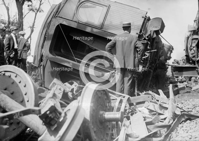 Wreck of car Chrisholm, 1913. Creator: Bain News Service.