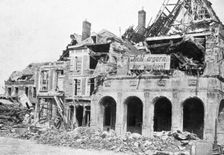 Wrecked building, Grande Place, Peronne, France, First World War, 1917, (c1920)