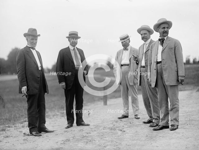 Wright Brothers Flight, 1909. Creator: Harris & Ewing.