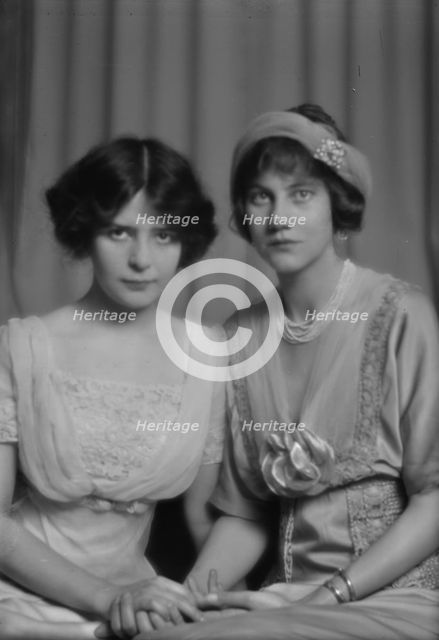 Wyatt, Florence, and Constance Woodward, portrait photograph, 1912 May 24. Creator: Arnold Genthe.
