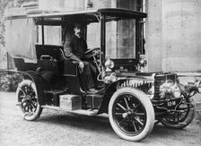 T Thornycroft in a 1903 Gladiator, (c1903?)