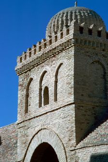 Tower and gateway into the courtyard of the Great Mosque of Kairouan, 7th century
