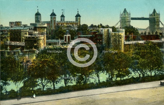 Tower Bridge and the Tower of London, c1910. Creator: Unknown.