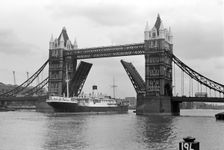 Tower Bridge, London, c1945-c1965. Artist: SW Rawlings