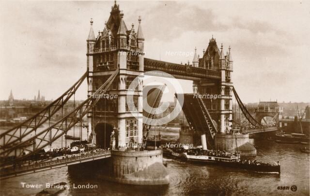 'Tower Bridge, London', c1910. Artist: Unknown.