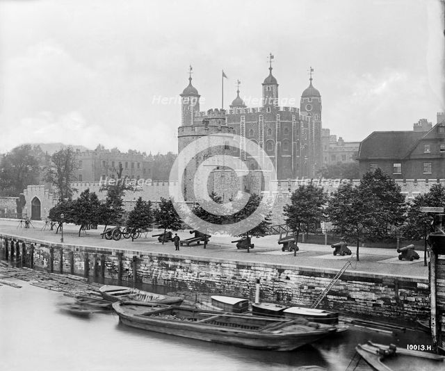 Tower of London, 1890. Artist: Henry Bedford Lemere.