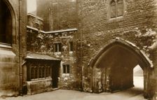 Tower of London. The Wakefield Tower c1910. Creator: Unknown