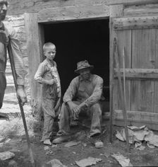 Tobacco people take it easy after their morning's work..., Granville County, North Carolina, 1939. Creator: Dorothea Lange