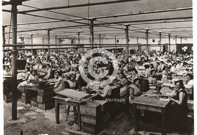 Toffee packing at the Mackintosh factory, Halifax, West Yorkshire, 1912. Artist: Unknown