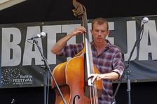 Tom Moore, Remi Harris and Tom Moore Duo, Battle Jazz Weekend, Battle, East Sussex, 24 July 2022. Creator: Brian O'Connor
